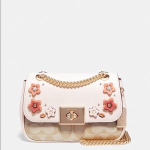 ✨Coach Mini Cassidy Crossbody w/Floral Appliqué✨
